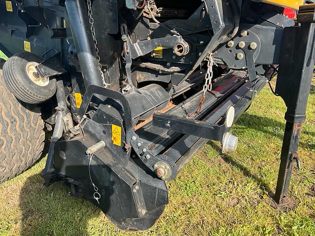 2014 new holland roll-belt 150 cropcutter ronde balenmachine - afbeelding 14 van  33