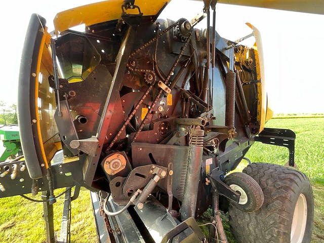2014 new holland roll-belt 150 cropcutter ronde balenmachine - afbeelding 20 van  33