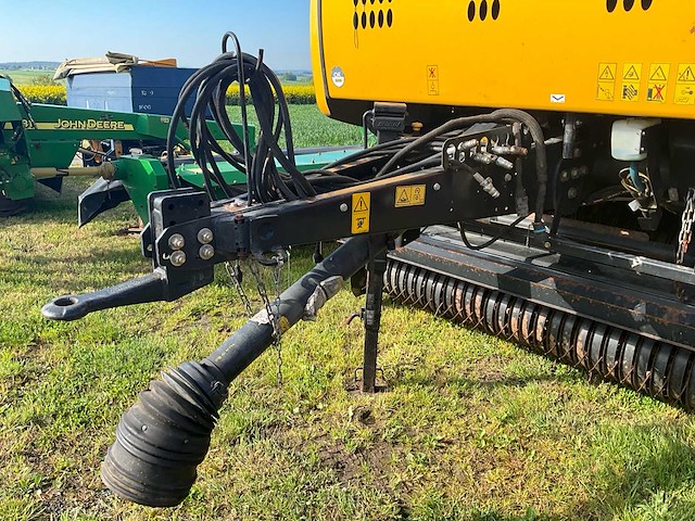 2014 new holland roll-belt 150 cropcutter ronde balenmachine - afbeelding 2 van  25