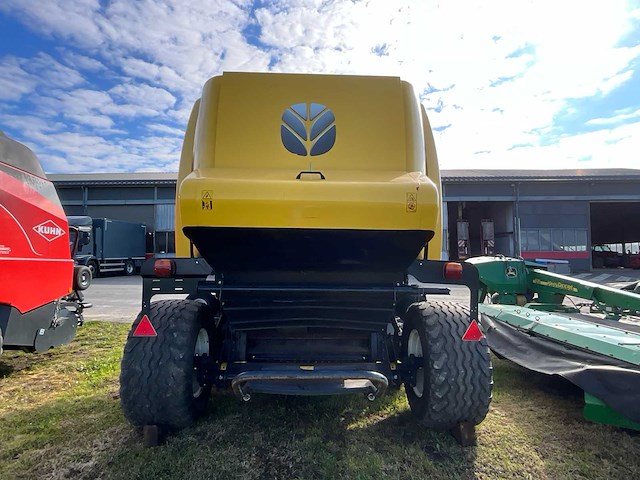 2014 new holland roll-belt 150 cropcutter ronde balenmachine - afbeelding 20 van  25