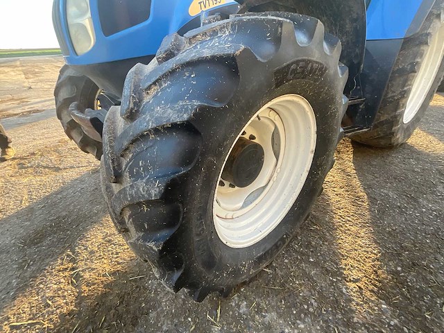 2014 new holland tvt195 4wd landbouwtractor 4wd - afbeelding 26 van  26