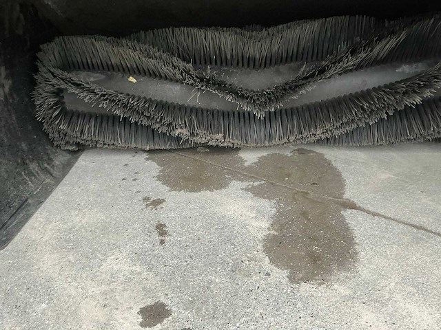 2014 nilfisk sr1601 zelfrijdende veegmachine - afbeelding 3 van  43