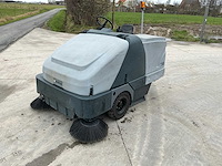 2014 nilfisk sr1601 zelfrijdende veegmachine - afbeelding 15 van  43