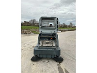 2014 nilfisk sr1601 zelfrijdende veegmachine - afbeelding 38 van  43