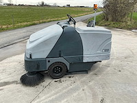 2014 nilfisk sr1601 zelfrijdende veegmachine - afbeelding 12 van  43