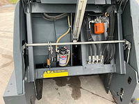 2014 nilfisk sr1601 zelfrijdende veegmachine - afbeelding 39 van  43