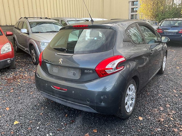 2014 peugeot 208 personenauto - afbeelding 18 van  22