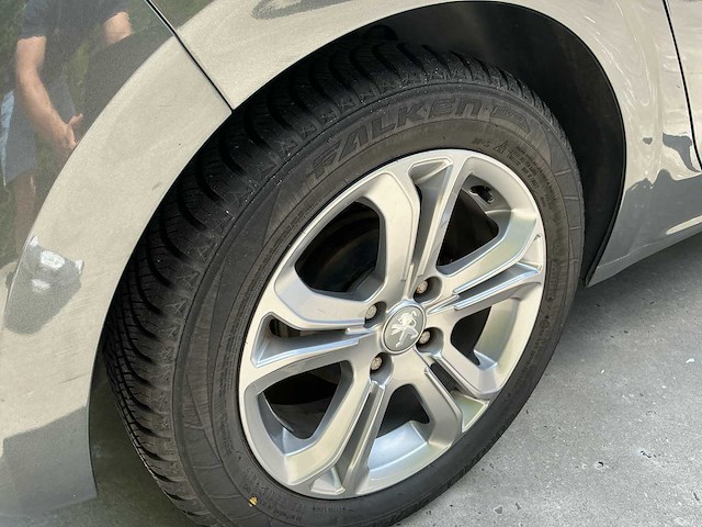 2014 peugeot 208 personenauto - afbeelding 9 van  24