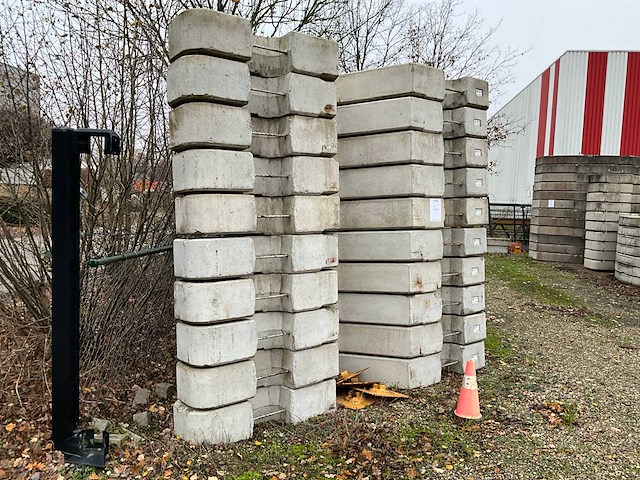 2014 potain igo32 torenkraan - afbeelding 18 van  34