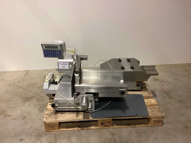 2014 sam 310cf plu slicer tafelsnijmachine - afbeelding 1 van  7