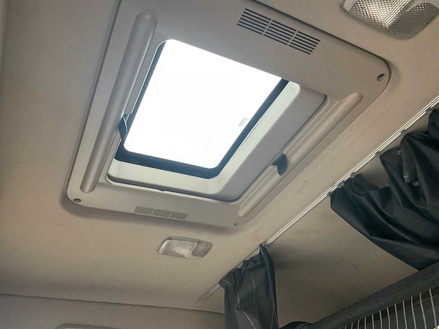 2014 scania n320 vrachtwagen - afbeelding 41 van  43