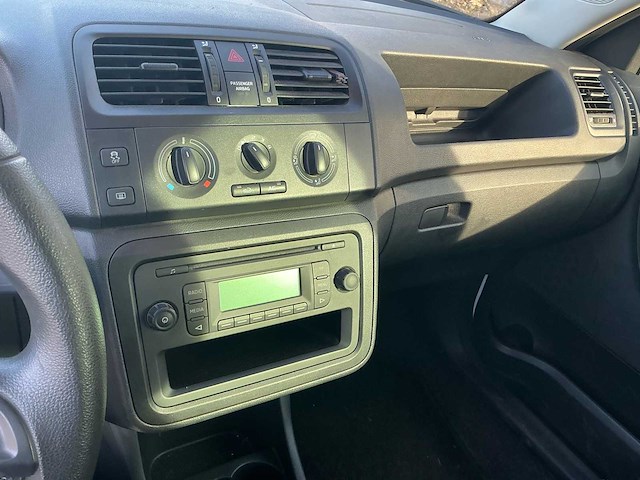 2014 skoda fabia break stationwagen personenauto - afbeelding 10 van  28