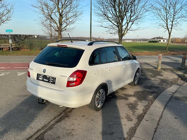 2014 skoda fabia break stationwagen personenauto - afbeelding 25 van  28