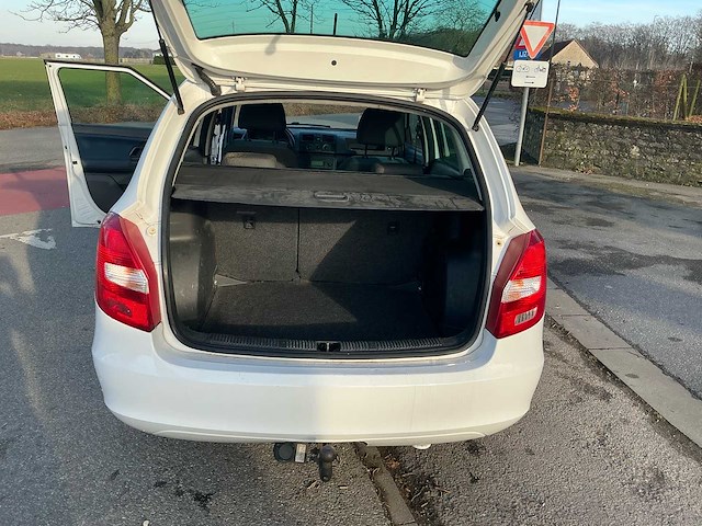 2014 skoda fabia break stationwagen personenauto - afbeelding 1 van  12