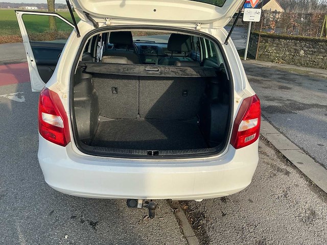 2014 skoda fabia break stationwagen personenauto - afbeelding 2 van  12