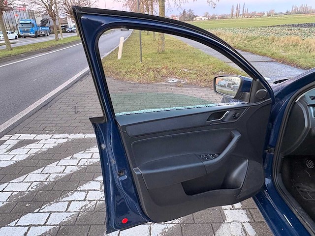 2014 skoda rapid personenauto - afbeelding 16 van  37