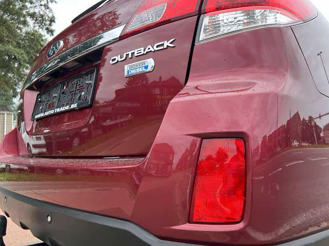 2014 subaru legacy outback awd - afbeelding 17 van  31