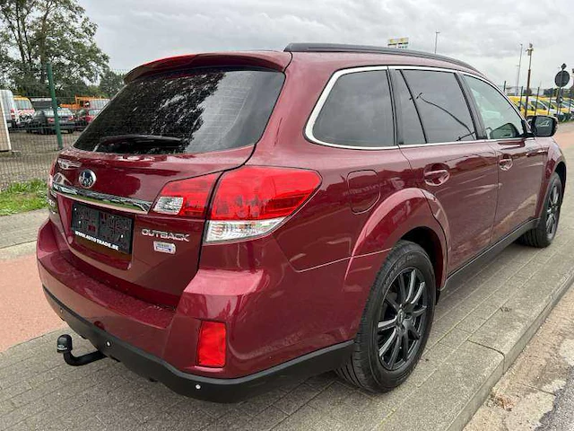 2014 subaru legacy outback awd - afbeelding 18 van  31