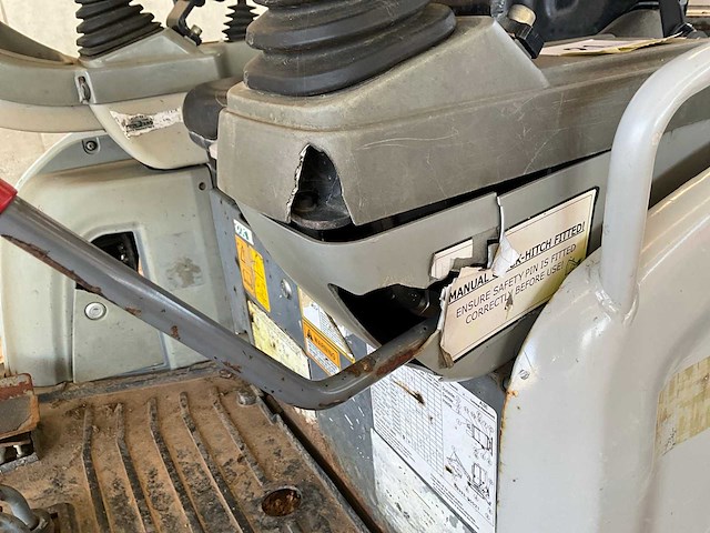 2014 takeuchi tb216 minigraafmachine - afbeelding 12 van  17