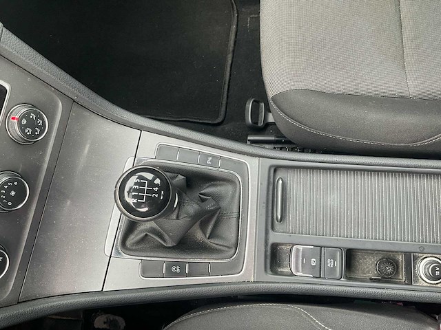 2014 volkswagen golf benzine - airco - afbeelding 25 van  62