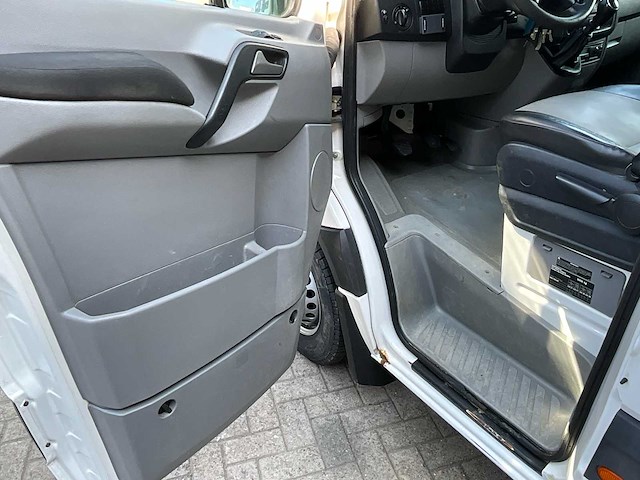 2014 volkswagen vw crafter 2.0 tdi 5t - dakrail - ingericht - euro 6 - afbeelding 22 van  45
