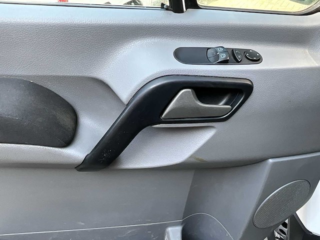 2014 volkswagen vw crafter 2.0 tdi 5t - dakrail - ingericht - euro 6 - afbeelding 24 van  45