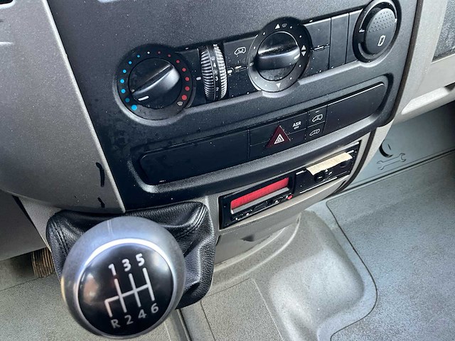 2014 volkswagen vw crafter 2.0 tdi dakrail - ingericht - euro 6 5t - afbeelding 26 van  47