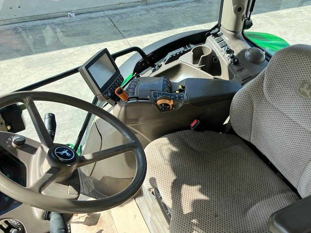 2015 - john deere - 6175r - 4-wheel drive tractor - afbeelding 9 van  12