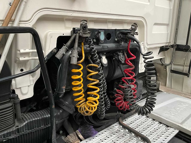 2015 - man tgx - vrachtwagen - afbeelding 9 van  32