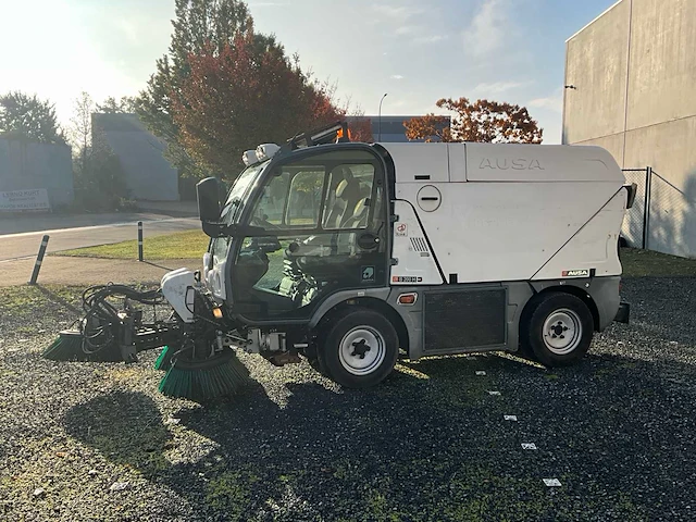 2015 ausa b200h straatveegmachine - afbeelding 51 van  56