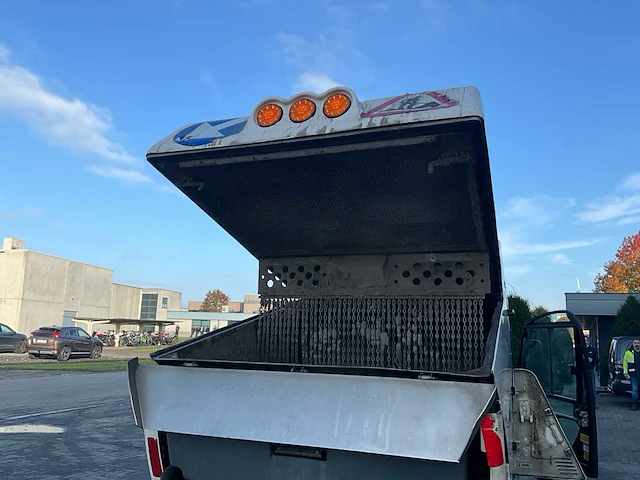2015 ausa b200h straatveegmachine - afbeelding 40 van  56