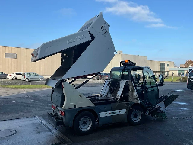 2015 ausa b200h straatveegmachine - afbeelding 43 van  56