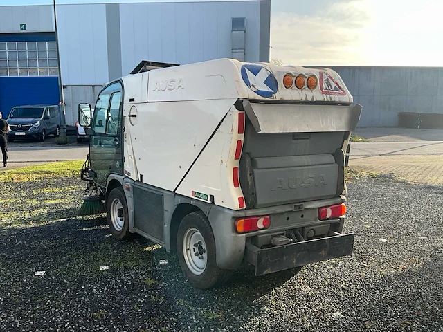 2015 ausa b200h straatveegmachine - afbeelding 42 van  56