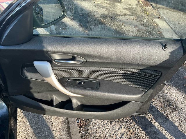 2015 bmw 1 hatcback personenauto - afbeelding 14 van  28