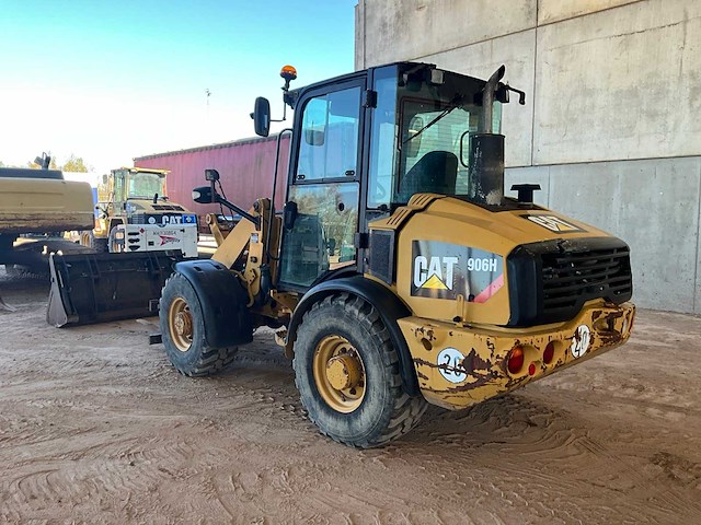 2015 cat 906h wiellader - afbeelding 1 van  17