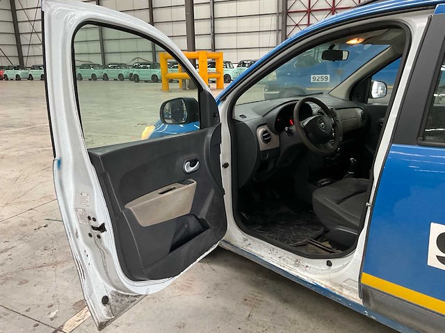 2015 dacia lodgy personenauto - afbeelding 28 van  28