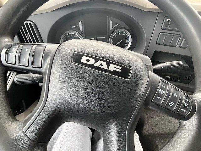 2015 daf lf 220fa euro 6 - hydraulische laadklep - airco - afbeelding 21 van  45