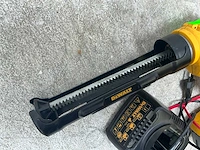 2015 dewalt dc547 kitspuit accu 18v - afbeelding 2 van  5