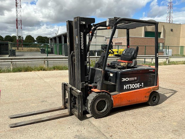 2015 doosan b30x-5 vorkheftruck - afbeelding 1 van  11
