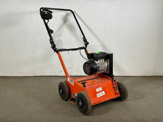 2015 eliet e 401 electric verticuteermachine - 400mm - afbeelding 1 van  6