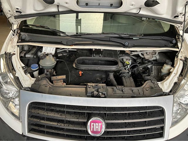 2015 fiat scudo 270 lichte vracht - afbeelding 1 van  4