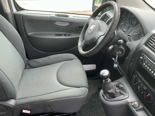 2015 fiat scudo 270 lichte vracht - afbeelding 27 van  55