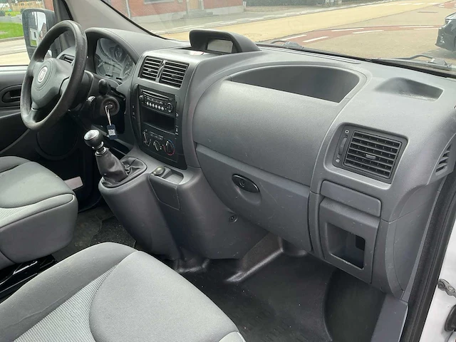 2015 fiat scudo 270 lichte vracht - afbeelding 28 van  55