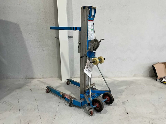2015 giant-move equipment me-r35/a01654 materiaallift - afbeelding 3 van  9
