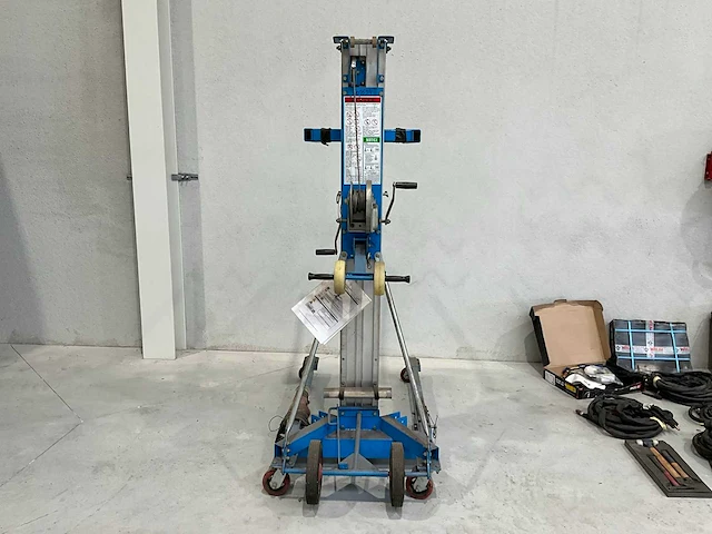 2015 giant-move equipment me-r35/a01654 materiaallift - afbeelding 4 van  9