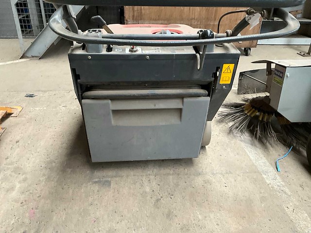 2015 hako sweepmaster b650 straatveegmachine - afbeelding 4 van  8