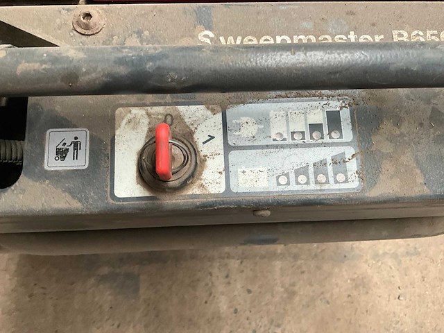 2015 hako sweepmaster b650 straatveegmachine - afbeelding 5 van  8