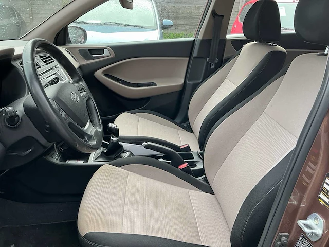 2015 hyundai i20 gb personenauto - afbeelding 13 van  19
