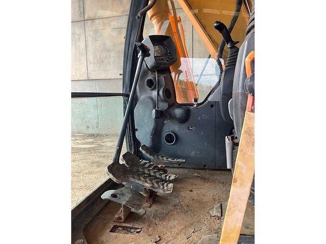 2015 hyundai robex 140lc-9a rupsgraafmachine - afbeelding 15 van  28