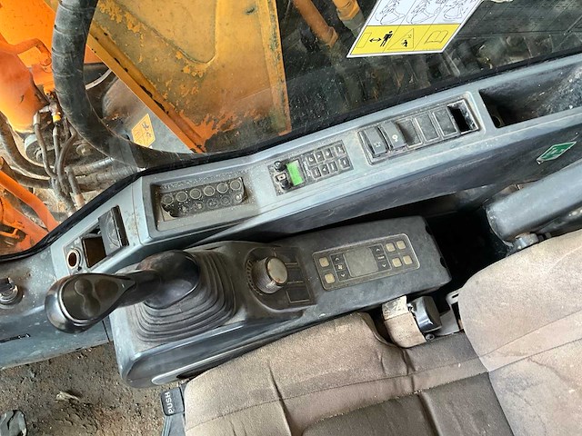 2015 hyundai robex 140lc-9a rupsgraafmachine - afbeelding 17 van  28